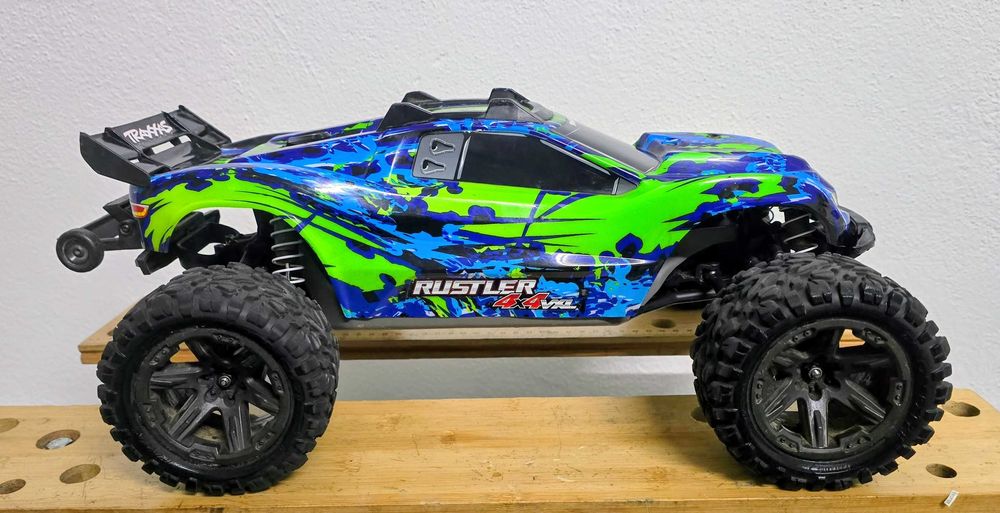 Traxxas Rustler Vxl - Hobbywing max 10 - Como novo