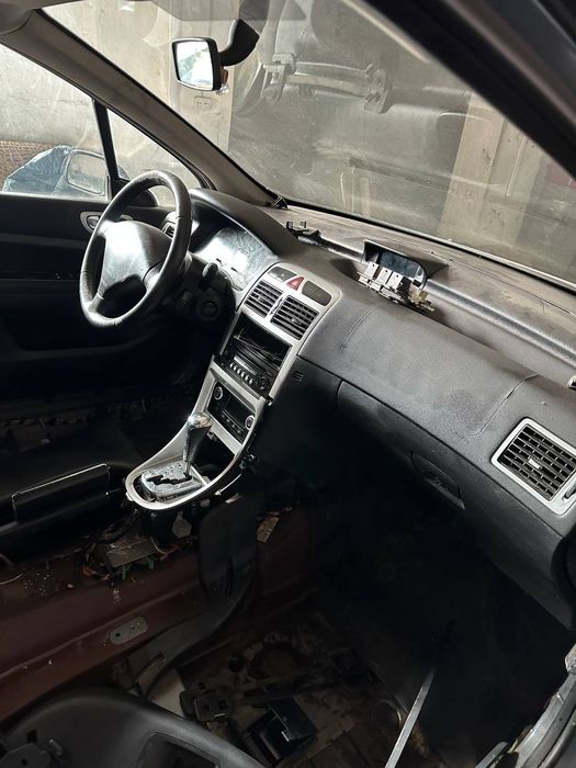 Розбірка Пежо 307 2.0 бензин АКПП