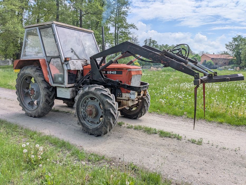 Zetor 6945 z turem