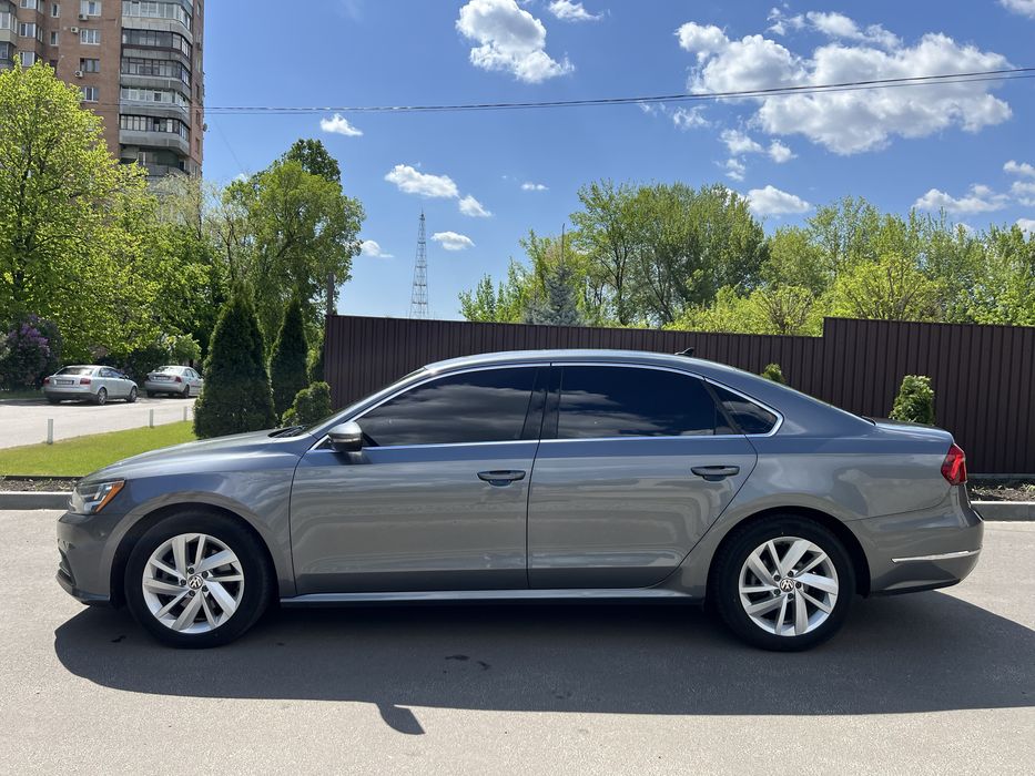VW Passat SE 2018