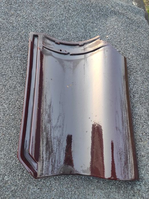 Dachówki koramic ciemna wiśnia