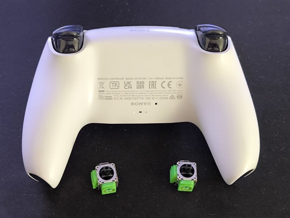 Dualsense PS5 com joysticks TMR Favor Union