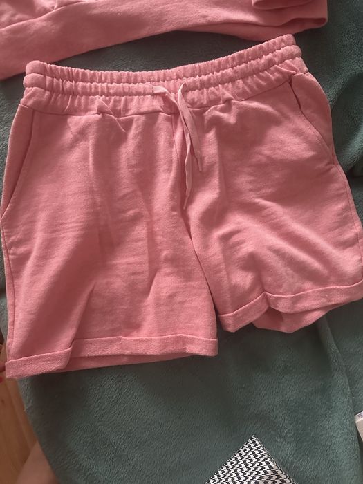 Mega wydodny zestaw dresowy