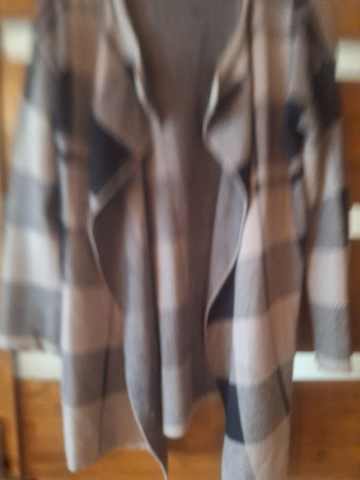 Sweterek damski Monnari rozm.S/M stan bardzo dobry.