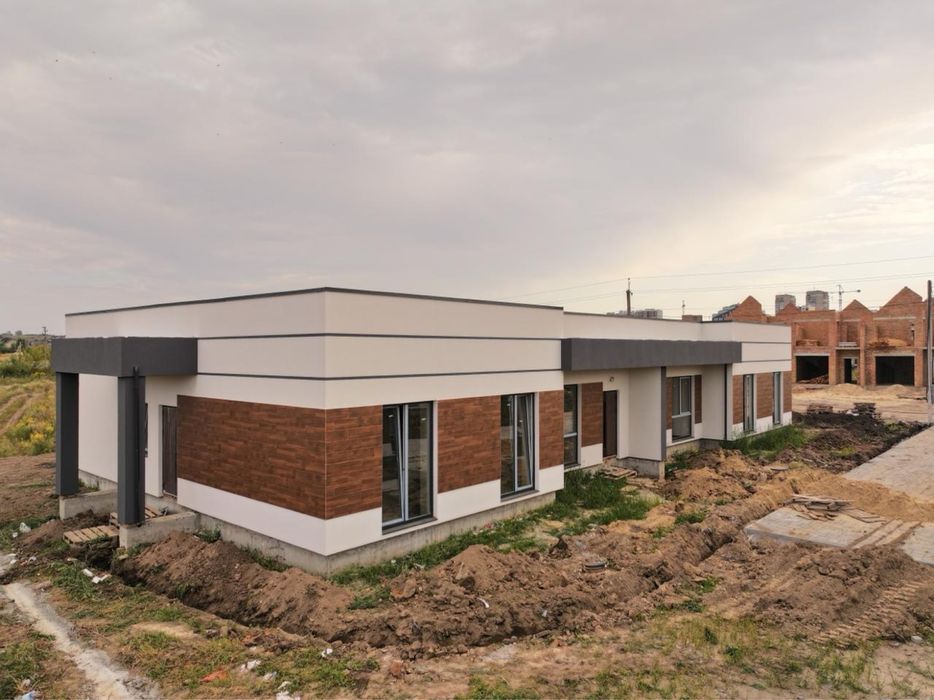 Продам збудований котедж вул. Успішна