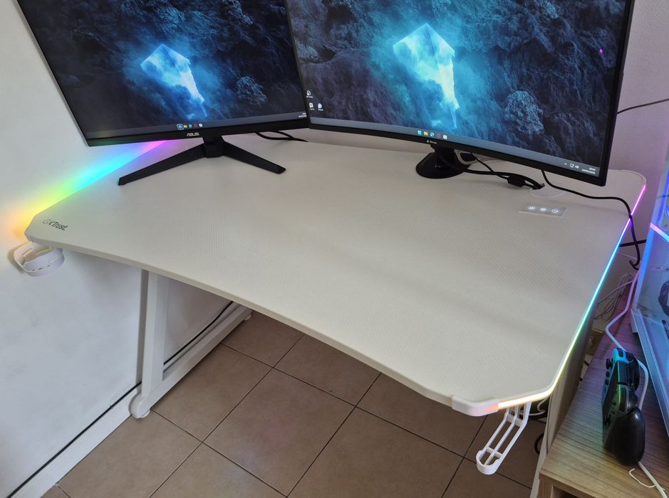 GTX 709W Luminus Secretária Gaming RGB