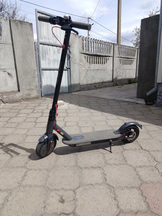 Продаю електросамокат