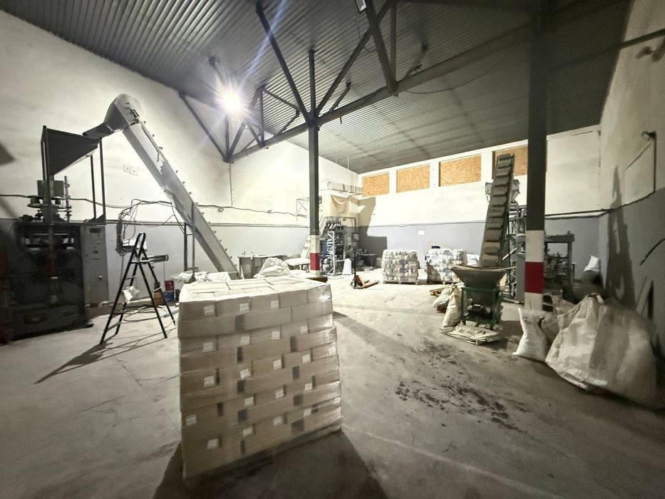 Продам База БЕЗ КОМИССИИ Производство Склад 3700м2 Петровского Мазепы