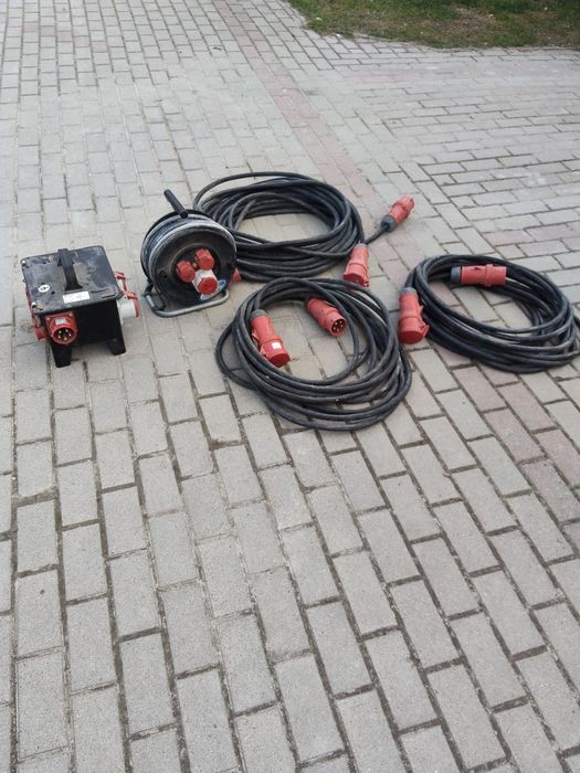 Kable przewody wtyki gniazda