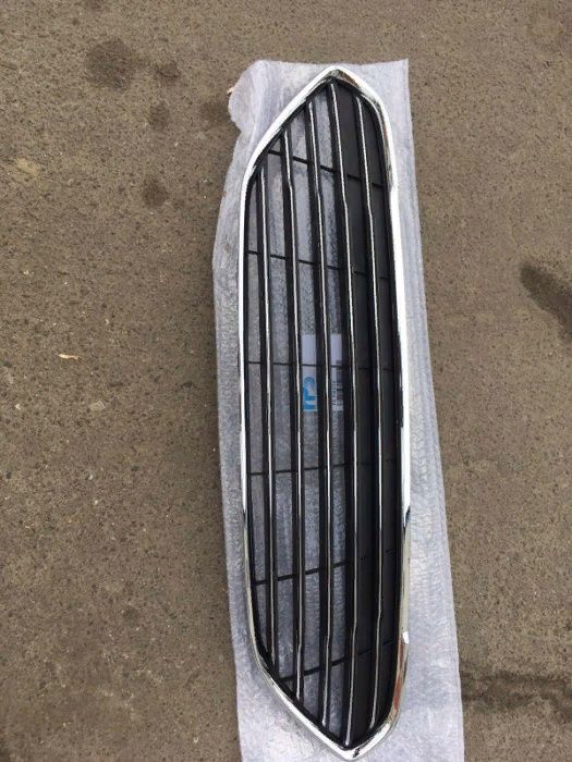 Решетка Ford Fiesta Mk7 2013-2017 год
