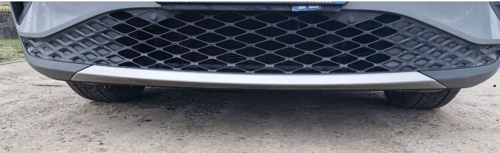 Накладка на передній бампер VW ID.4  код 11G807532