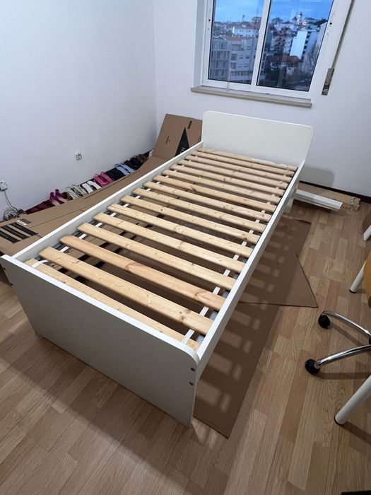 Cama de solteiro IKEA