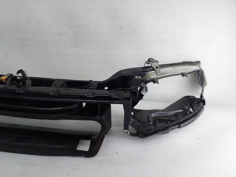 Frente em fibra ou chapa VOLVO V50 (MW)