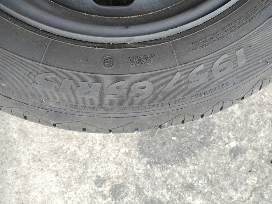 4 koła na stalowych felgach 15 citroen berlingo