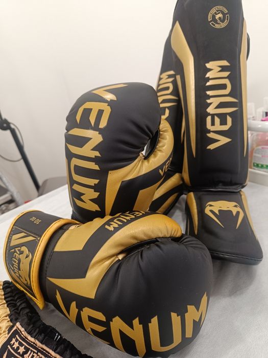 Conjunto Venum Elite - Preto/Dourado