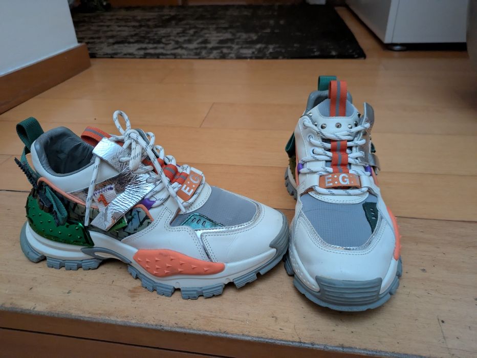 Sapatilhas EXÉ como novas.....,..................................