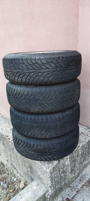 Продам оригінал volkswagen диски R16 з зимовими шинами 205/60
