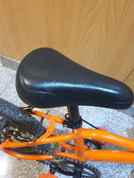 Bicicleta btt criança  impecável