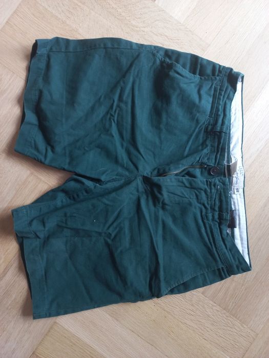 Ciemnozielone spodenki H&M rozm 29