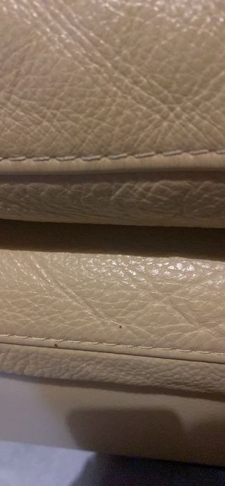 Sofá pele bege em excelente estado