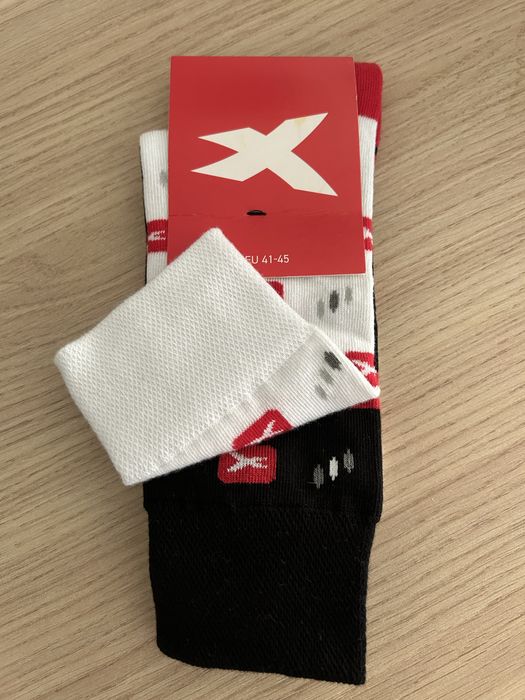 Zestaw inwestorski xtb - czapka z daszkiem i skarpety