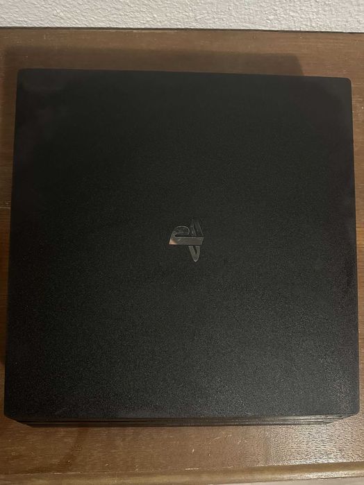 Ps4 Pro 1TB & Comando & Cabos