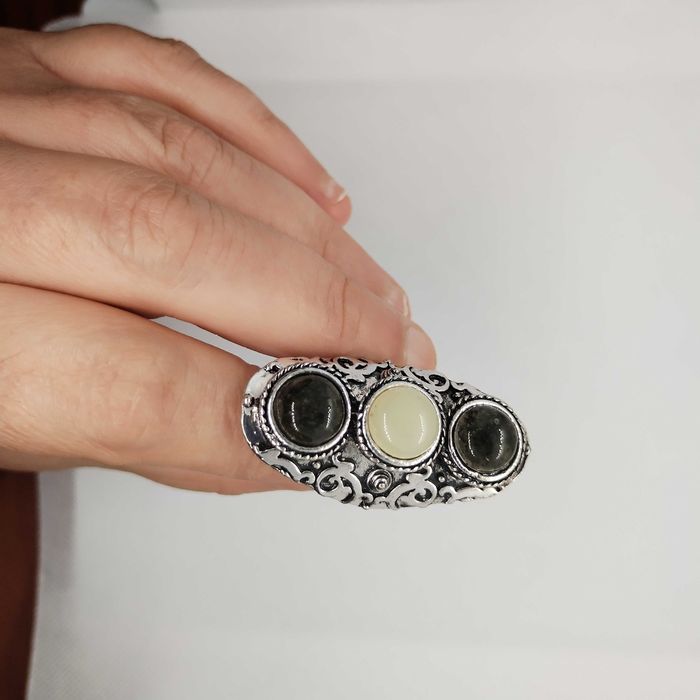 ANEL (12) 1 unid- 3€; 2 unid- 4€; 3 unid- 5€