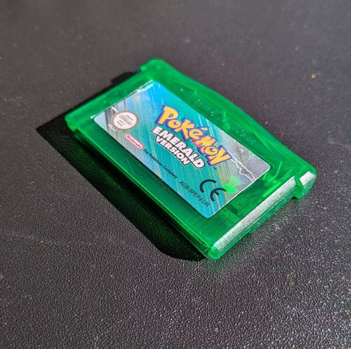 Pokémon Emerald GBA Original – Perfeito Estado