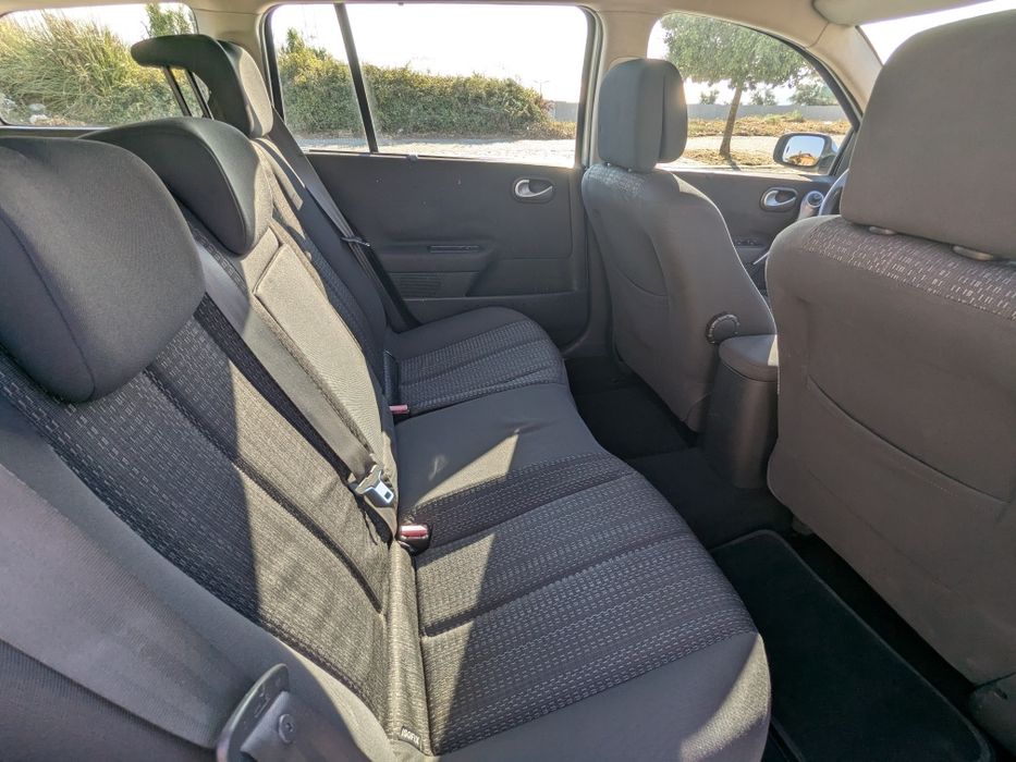 Renault Mégane Break — fotografia 11