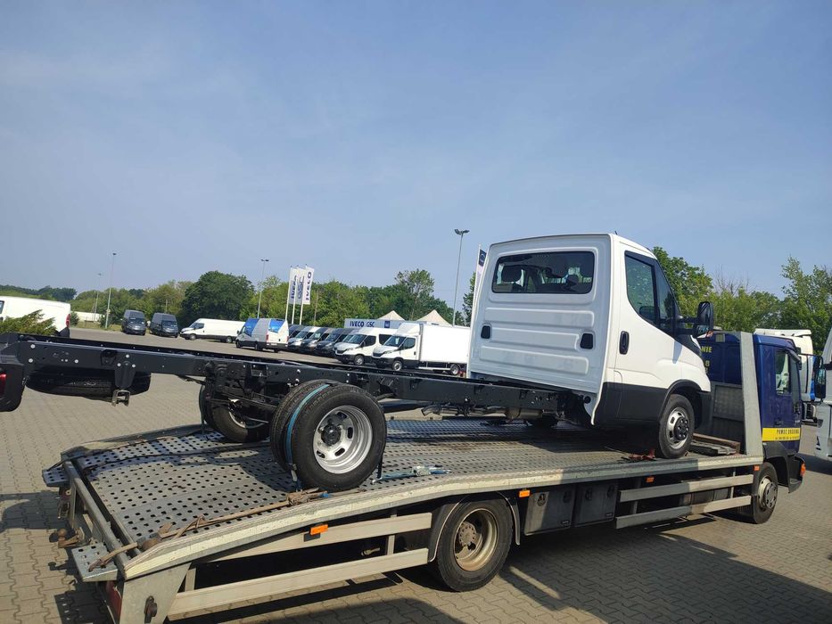 Pomoc drogowa laweta transport maszyn Wyszogród IŁÓW Rybno Giżyce 24h