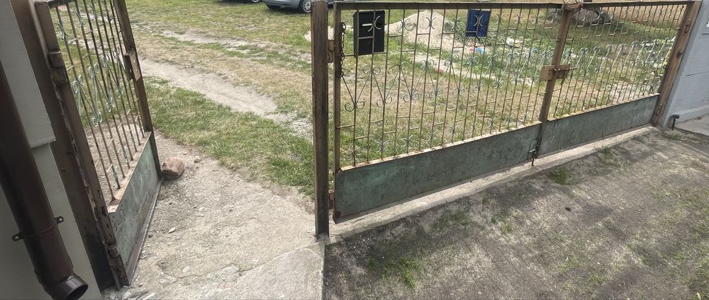 Brama z furtką do demontażu