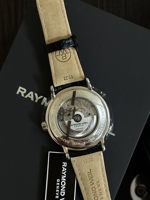 Часы Raymond Weil Maestro Automatic Black 2837-STC-00208