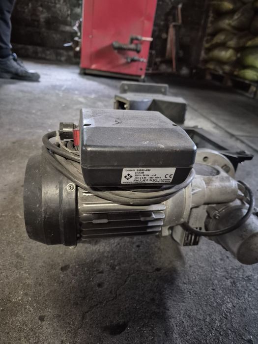 Podajnik ślimakowy z motoreduktorem KBO 34kW