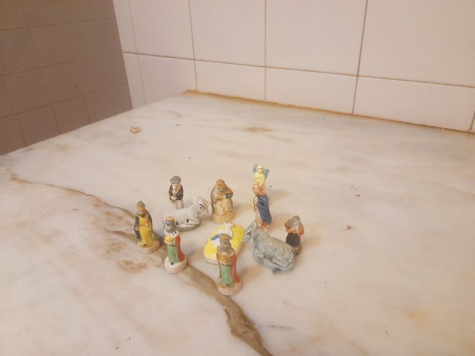 Conjunto de Figuras de Presépio Vintage em Miniatura