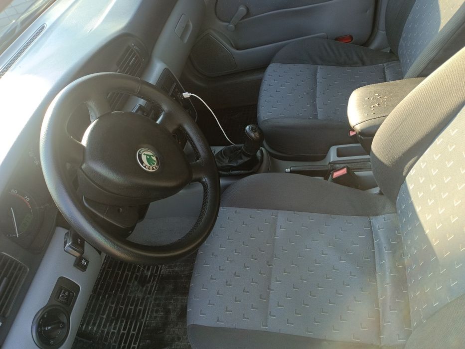 Шкода октавія2002года