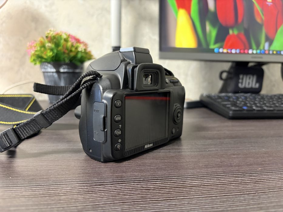 Фотоаппарат Nikon D3000 + объектив 18-55 VR | Идеальное состояние