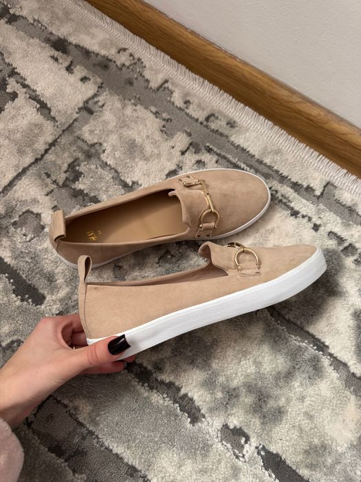 Лофери бежеві h&m нові