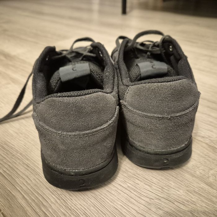 Tenis  novos e originais n 46 gama Premium Decathlon 
Numero para quem