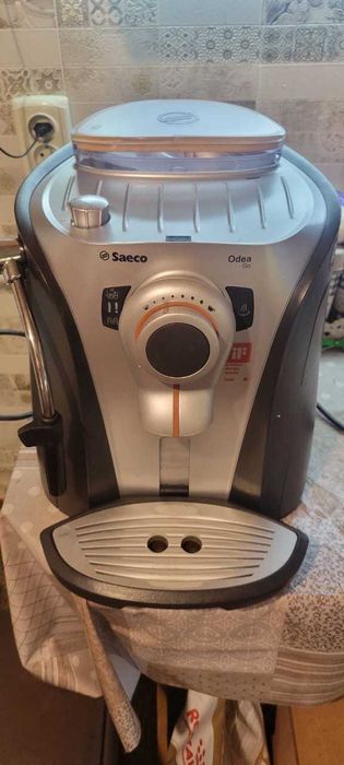 Продам кавоварку Saeco