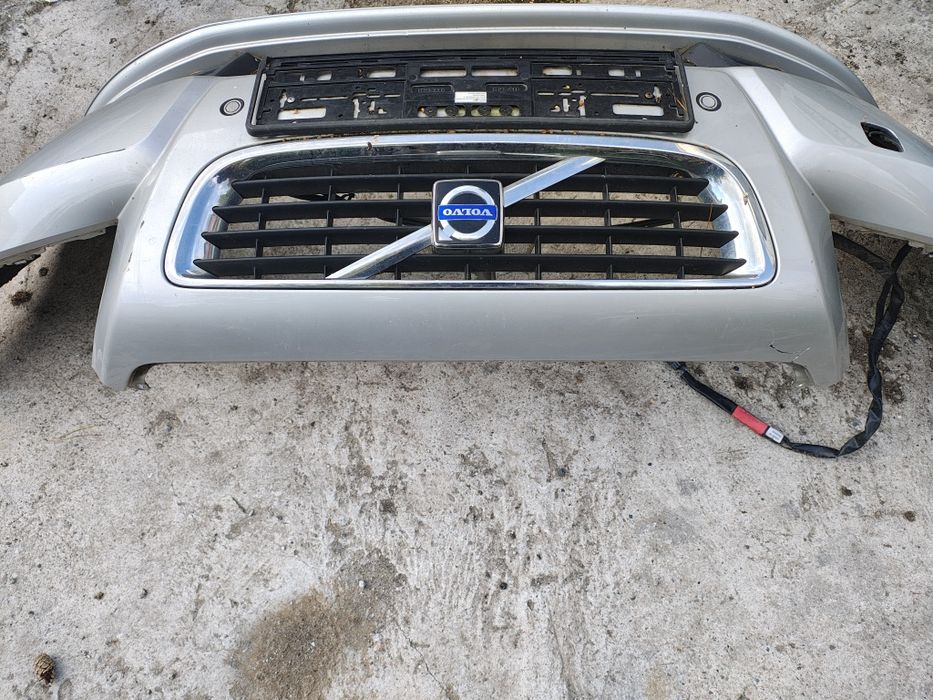 Zderzak  przedni Volvo V50 S40 II lift spryski halogeny PDC