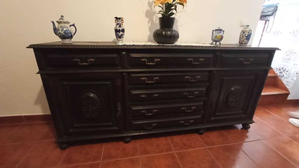 Casa de jantar madeiras nobres africanas