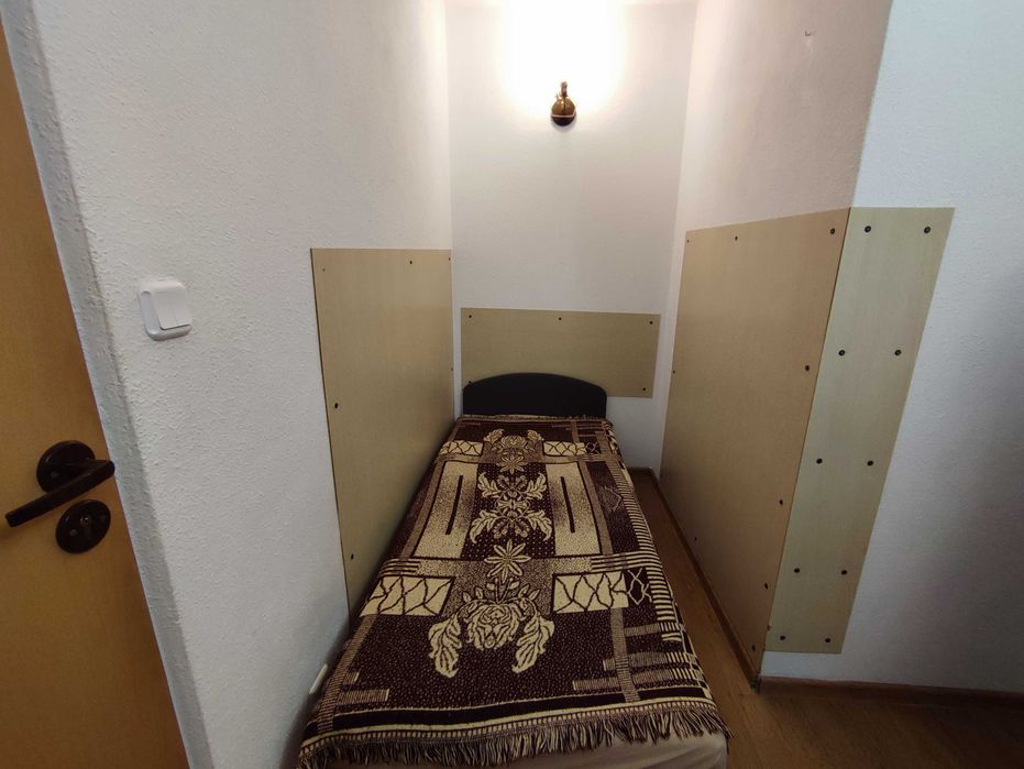wynajmę pokoje oddzielne piętro , dwie łazienki , kuchnia