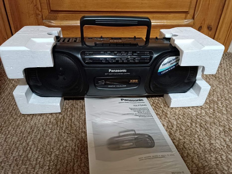 Panasonic RX FS440. Магнитола. AUX
