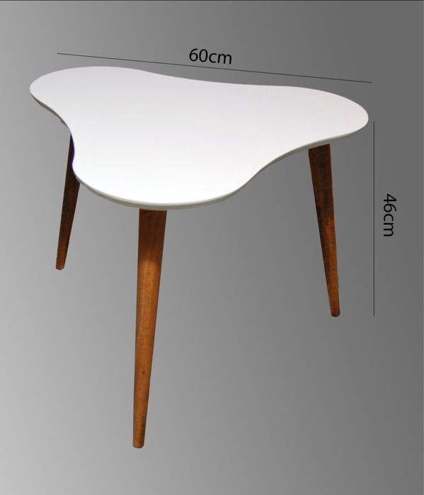 Mesa de apoio lacada em branco