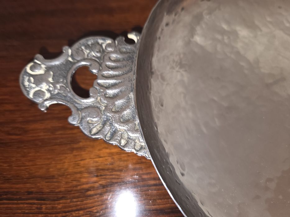 Despeja bolsos em metal