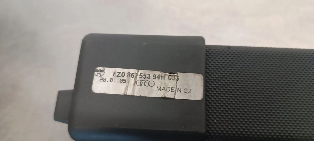 CHAPELEIRA / CORTINA DA MALA AUDI A2  8Z086355394H