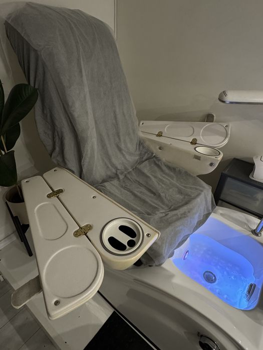 Profesjonalny fotel SPA do pedicure z masażem i jacuzzi – sprawny