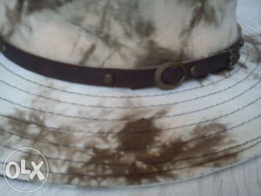 Chapéus African Safari novos com acabamento em pele vendo ou troco