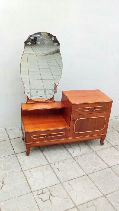 Продам трюмо в хорошому стані