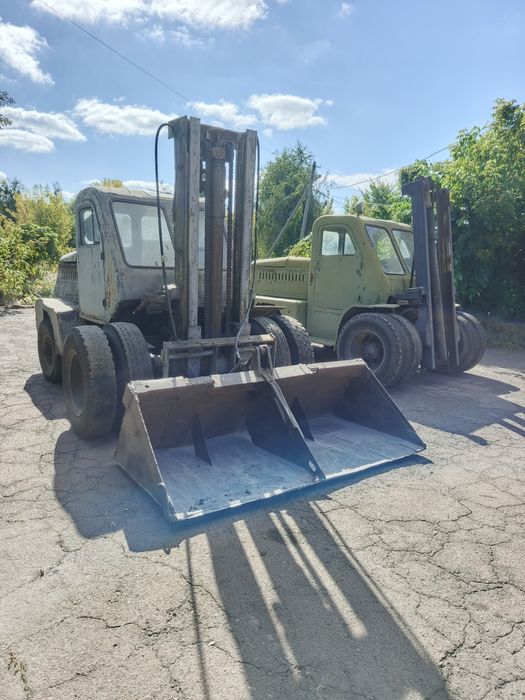 Продаються два Львівські погрузчики